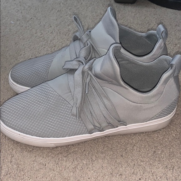 steve madden casual sneakers - Picture 2 of 3